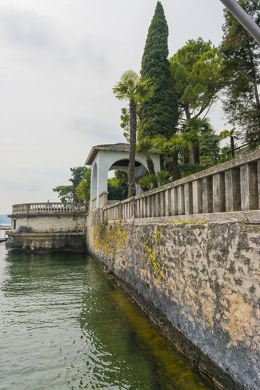 *** ベッド・アンド・ブレックファスト Villa Vittoria ガルドーネ・リヴィエラ イタリア