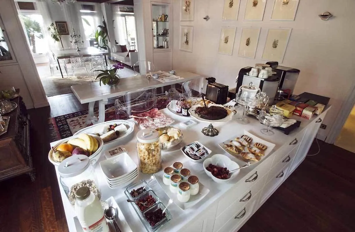 Bed & Breakfast Villa Vittoria Gardone Riviera