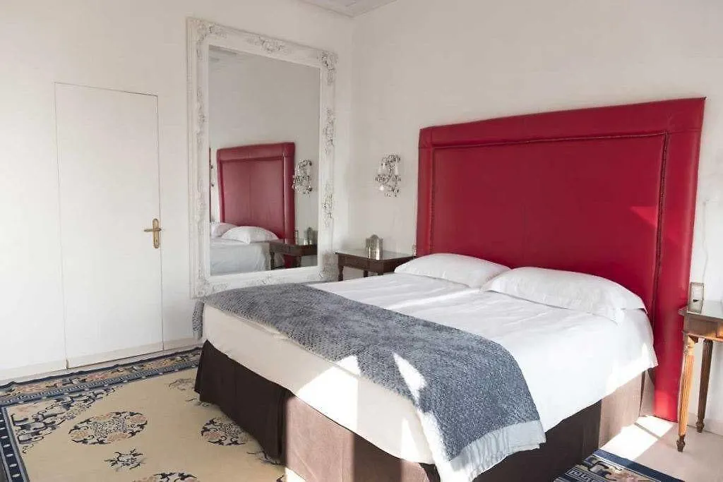 Villa Vittoria Gardone Riviera Bed & Breakfast