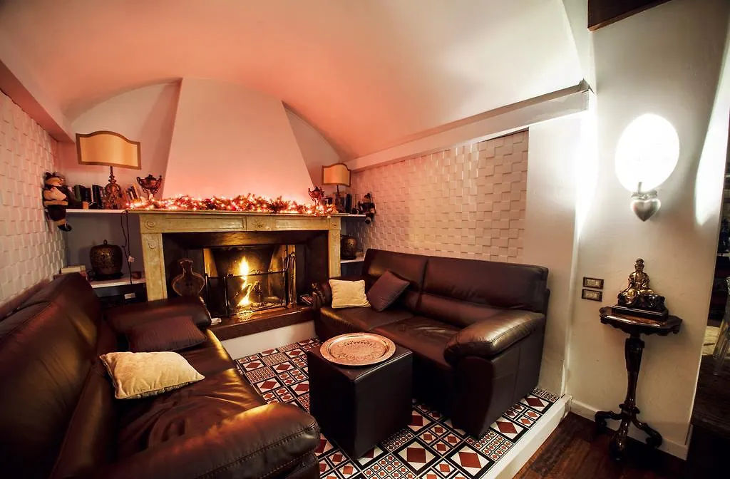 Villa Vittoria Gardone Riviera Bed & Breakfast