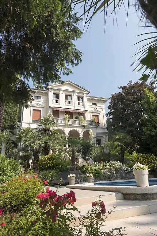 Villa Vittoria Gardone Riviera