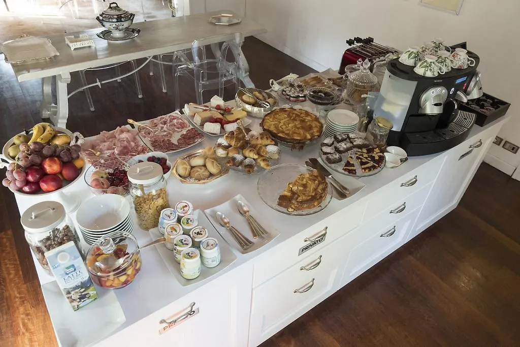 *** Bed & Breakfast Villa Vittoria Gardone Riviera Italy